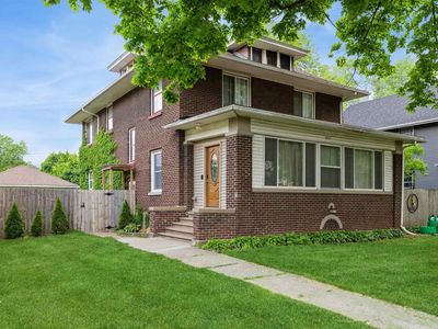 1022 Pershing Blvd, Clinton, IA, 52732