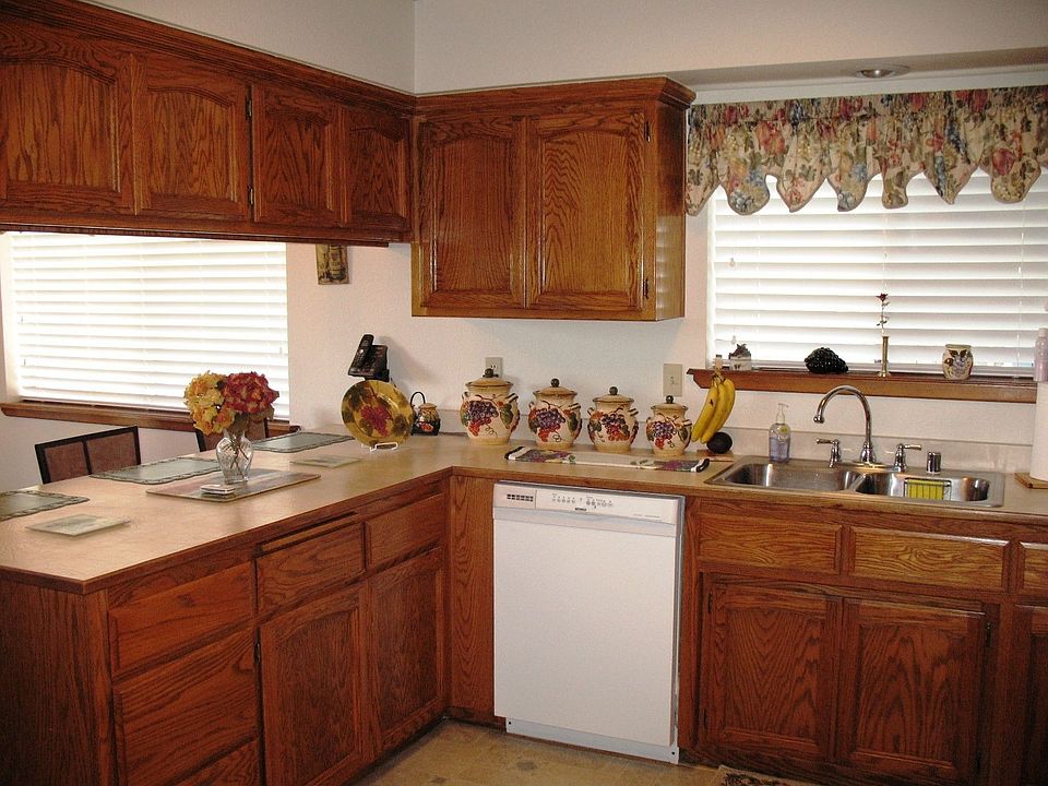 1st image of 485 N Fairfield Ave