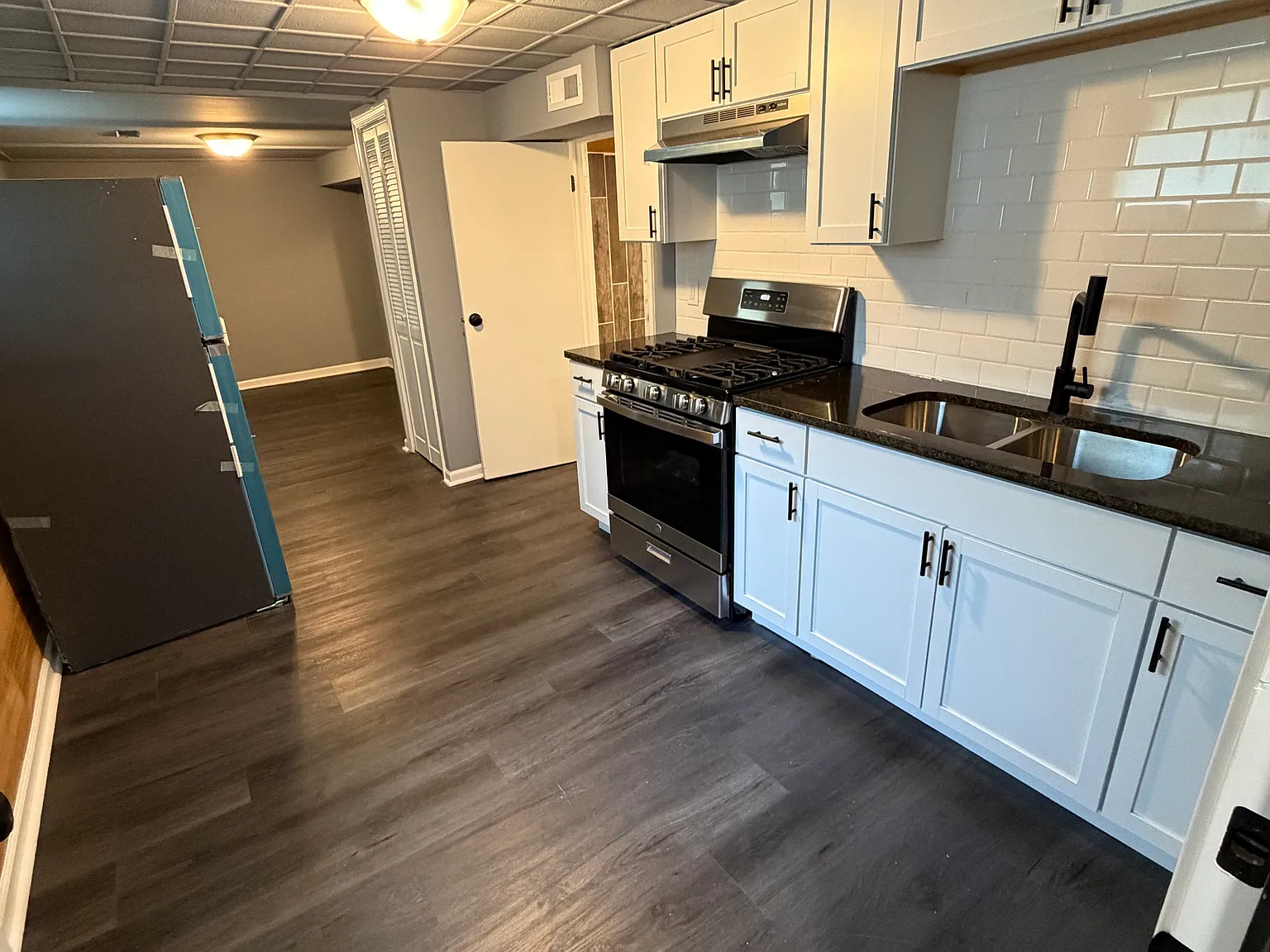 2 bed, 904 sqft, $1,100 — Photo 2