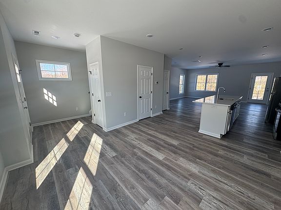 3rd image of 98 Saint Cecelia Ave
