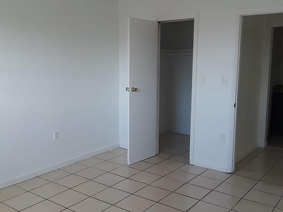 5th image of 1015 NW 45th Ave APT 208