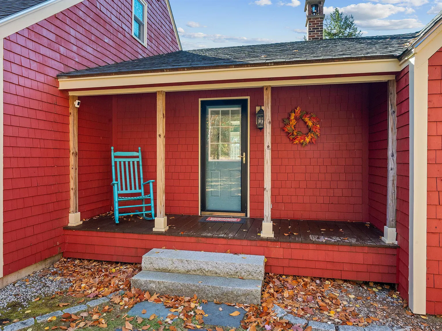 3 bed, 2.0 bath, 1868 sqft, $3,300 — Photo 2