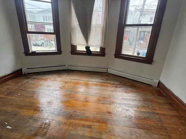 112 Patterson St APT 1, Harrison, NJ 07029