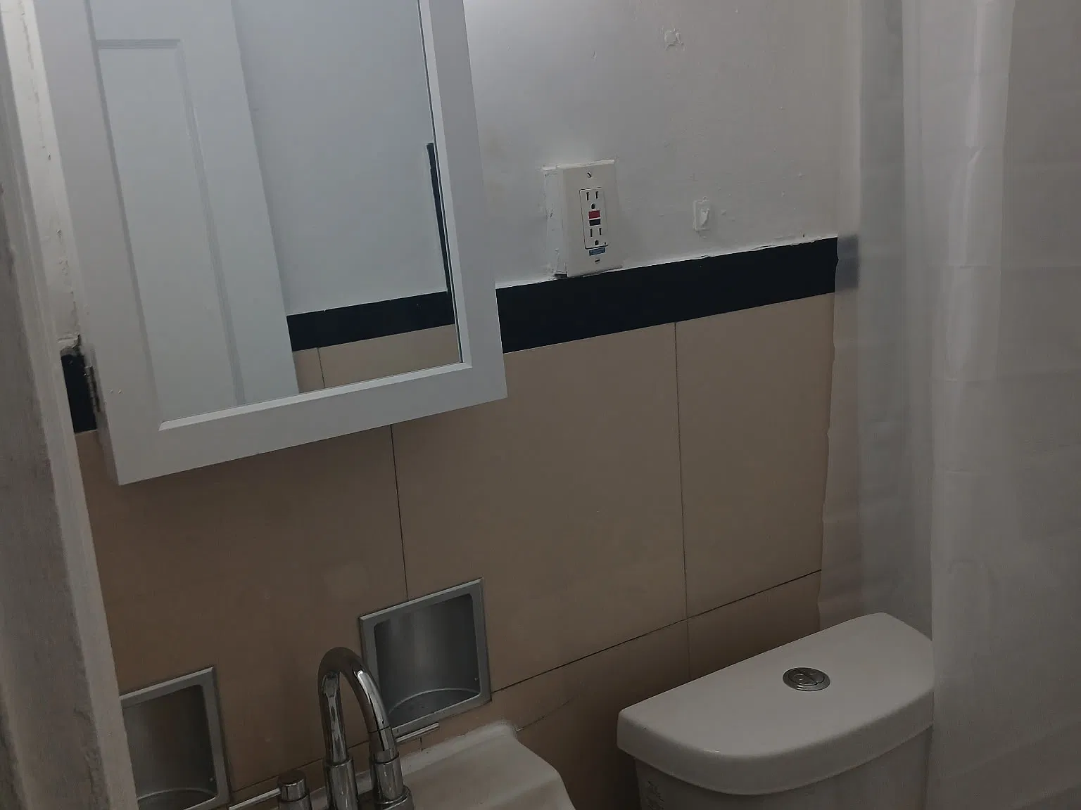 2 bed, 900 sqft, $1,176 — Photo 3