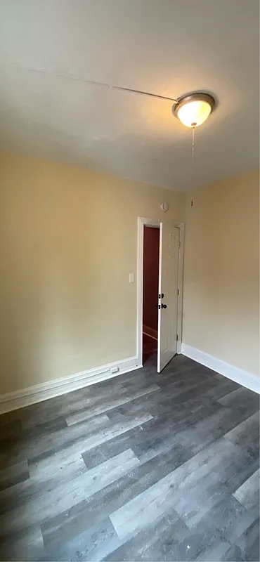 1 bed, 2.0 bath, 200 sqft, $700 — Photo 3