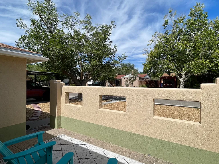321 Sierra Pl NE — Photo 3