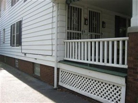 4th image of 1285 W 110th St