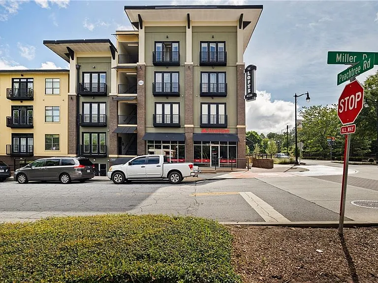5300 Peachtree Rd #501 — Photo 26