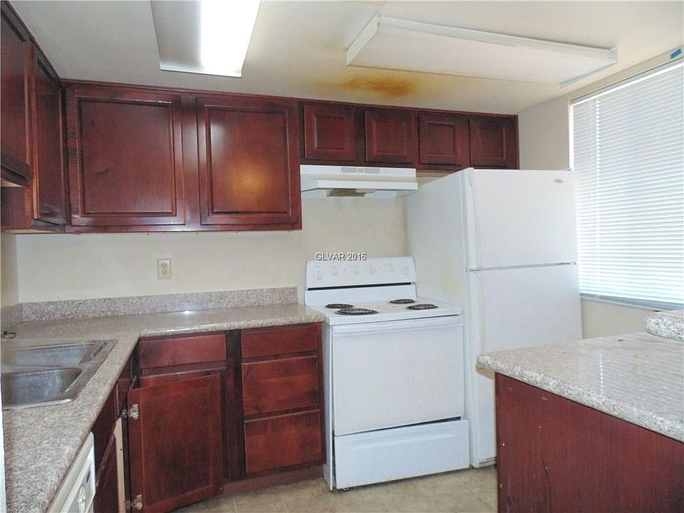 2nd image of 4936 River Glen Dr Unit 185