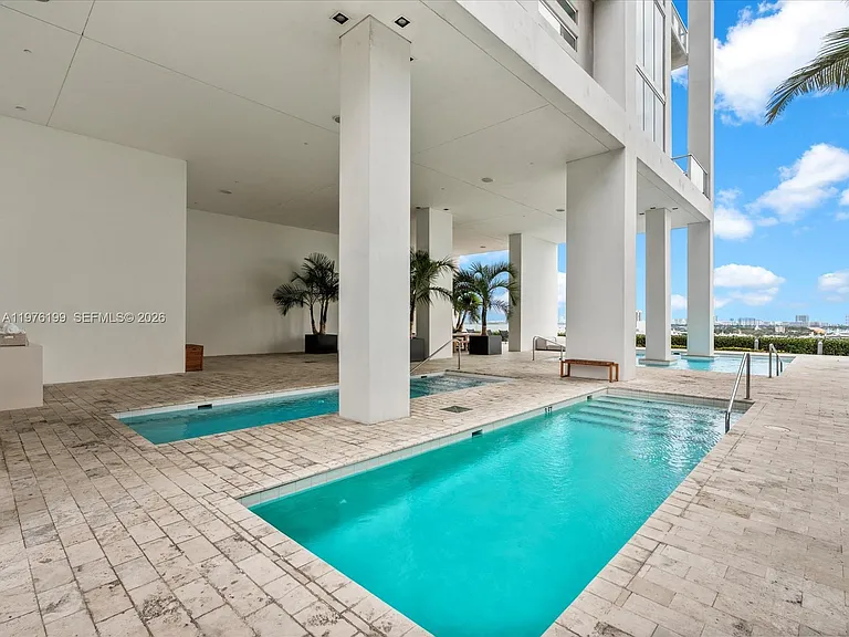 1040 Biscayne Blvd #1107 — Photo 43