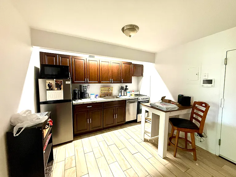 237 E 2nd St #5B — Photo 5