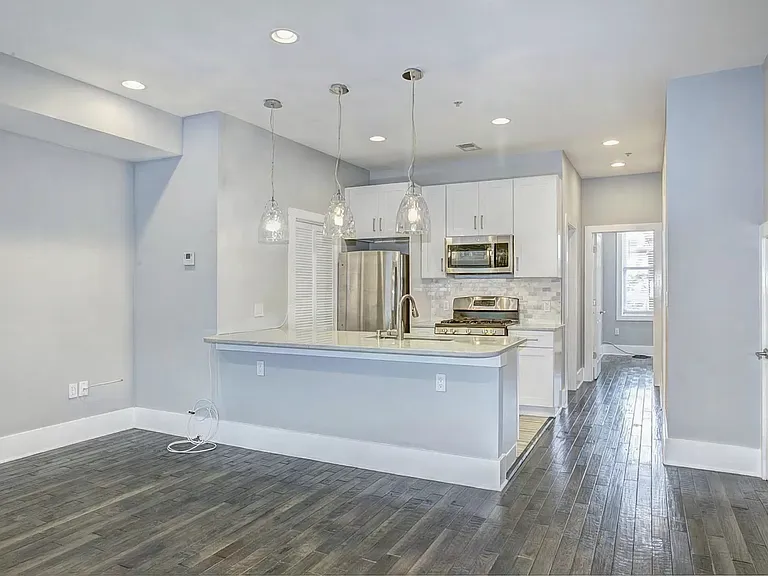 1220 19th St NE #2A — Photo 37