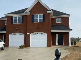 2105 Remington Ct, Greenville, NC