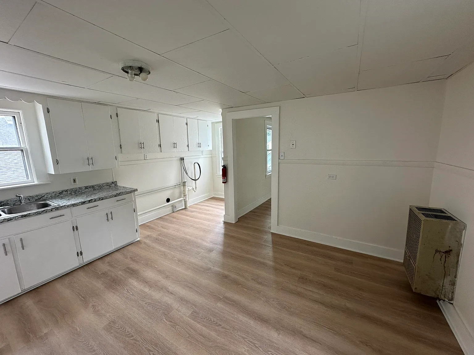 2 bed, 1.0 bath, 925 sqft, $1,650 — Photo 3