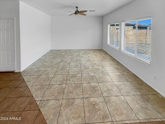 4th image of 363 E SADDLE Way