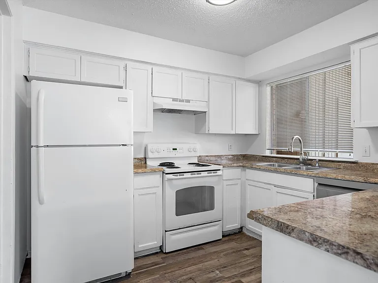 2207 Chase Ct — Photo 21