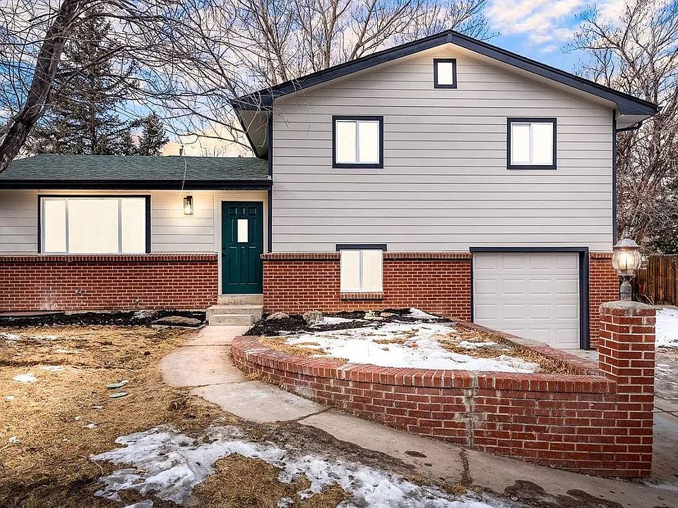 Exterior: Now has Shutters
