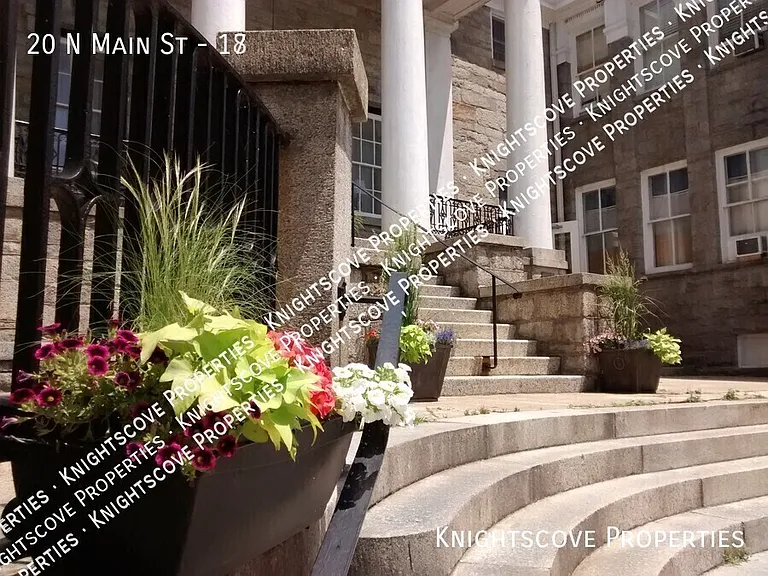20 N Main St #17 — Photo 10