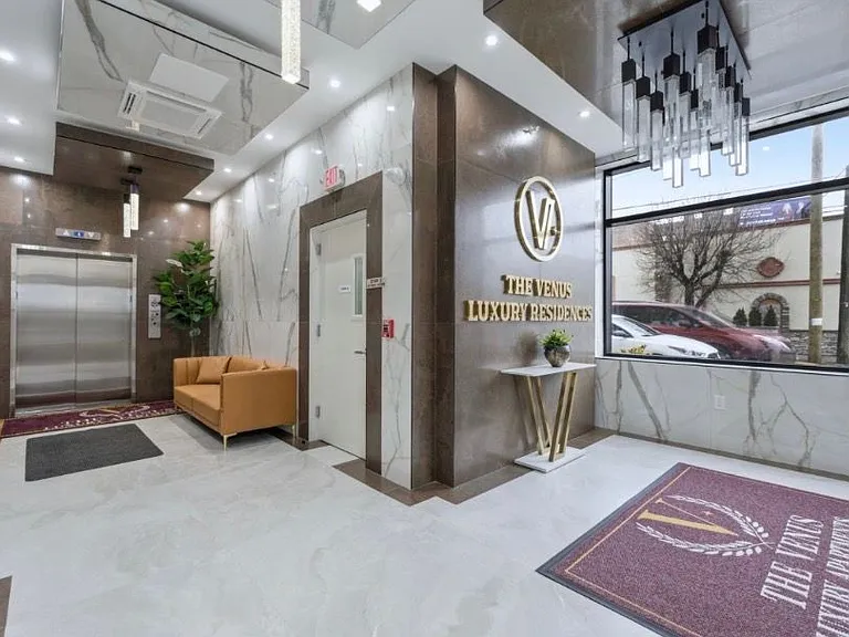 8800 John F. Kennedy Blvd — Photo 3