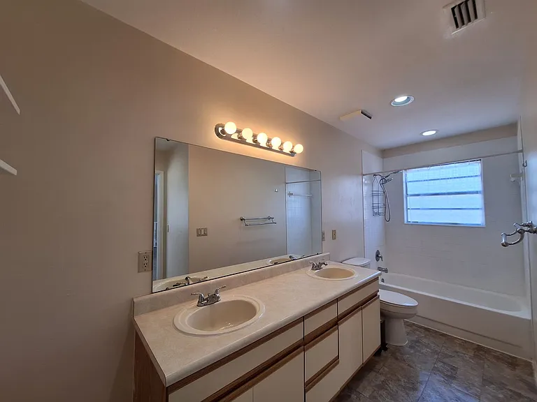 4006 Bayfront Pkwy — Photo 25