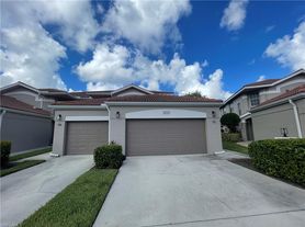 2021 Crestview Way, Naples, FL