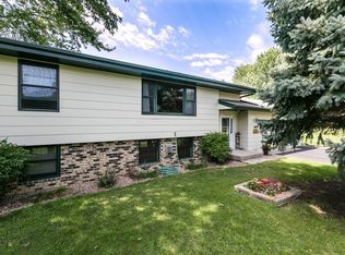 16991 W Side Dr, Prior Lake, MN 55372