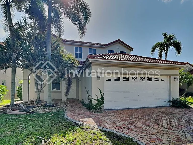 780 Falling Water Rd — Photo 1