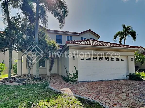 780 Falling Water Rd, Fort Lauderdale, FL 33326