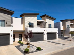 583 E Elmbrook Dr, Washington, UT 84780