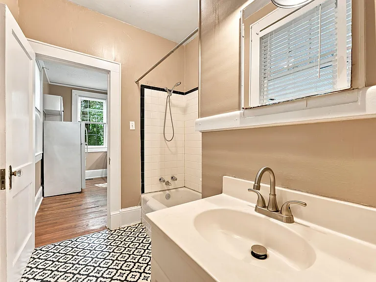 407 Coolidge St — Photo 14