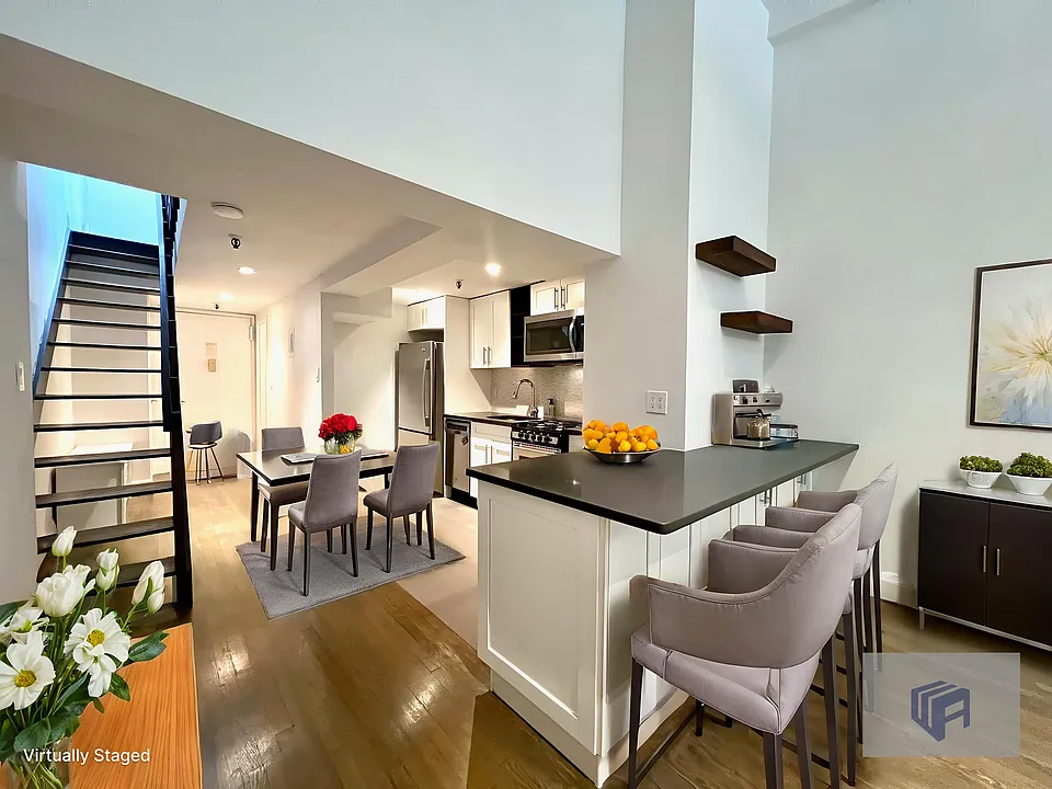 66 Pearl St #608R