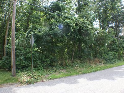 49 Suffolk Rd, Hampton Bays, NY, 11946