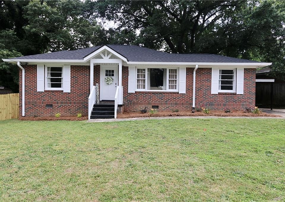 1st image of 2250 Trailwood Dr SE