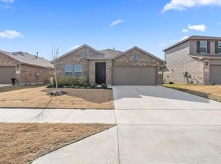 709 Mount Vista Ln, Fort Worth, TX 76131