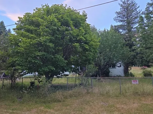 215 Railroad Ave, Scotia, CA 95565