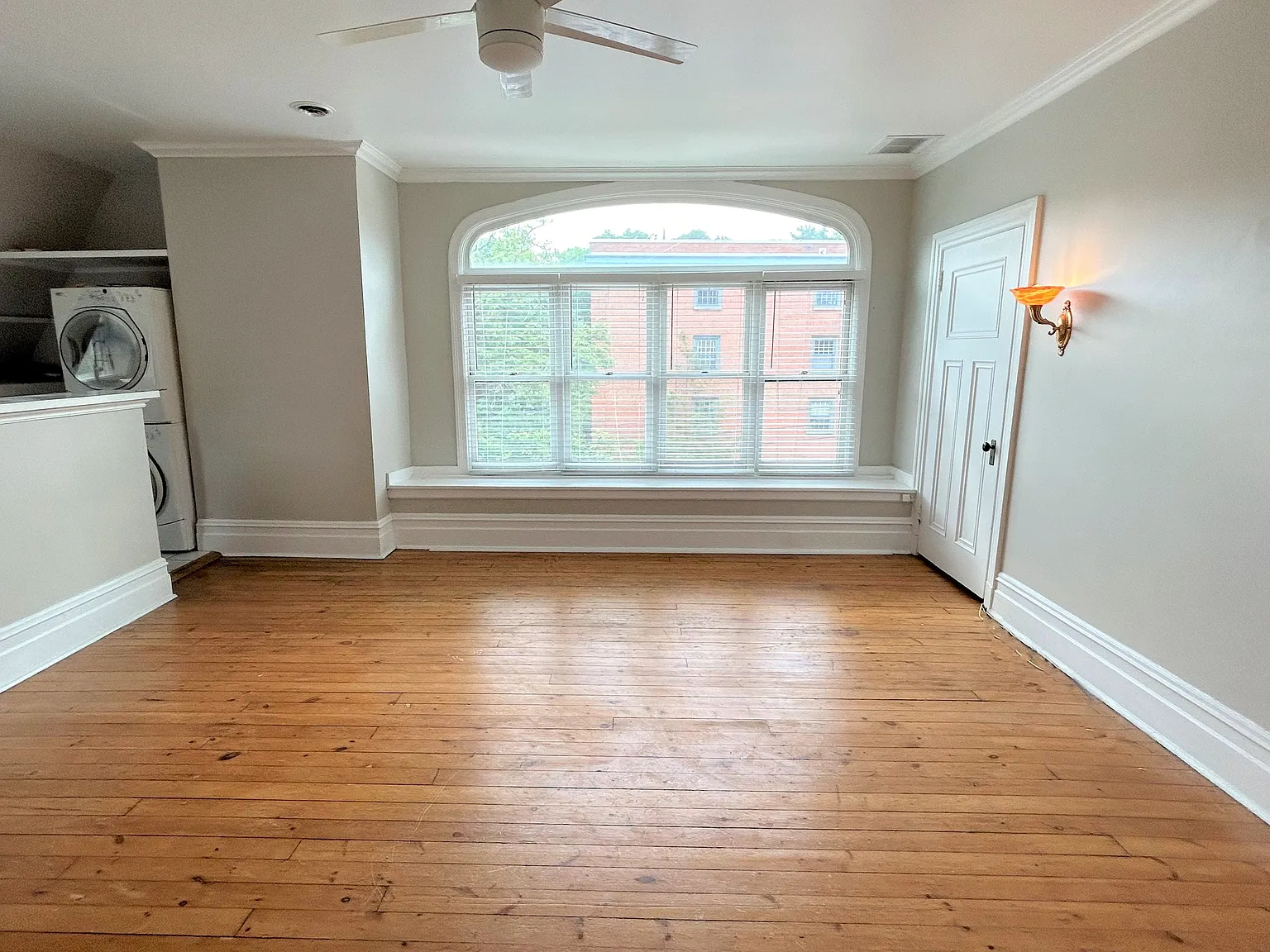 2 bed, 1000 sqft, $2,550 — Photo 3
