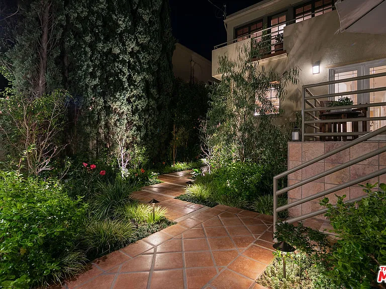 332 S Anita Ave — Photo 47