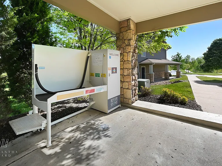 Riverstone Apartments — Photo 31
