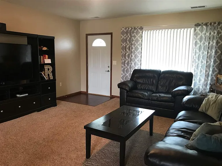 2900 Icecap Rd — Photo 15