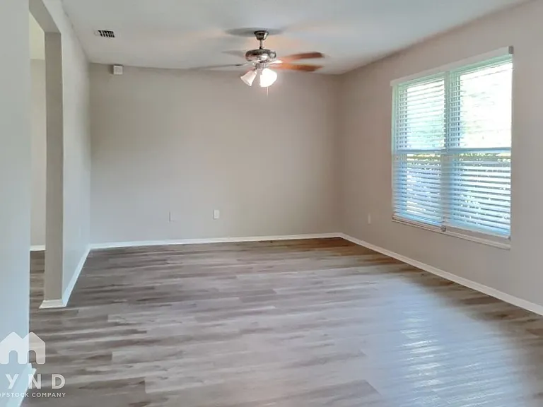 1669 Mary Beth Dr — Photo 5