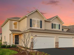 207 Wild Meadow Ln, Woodstock, IL 60098