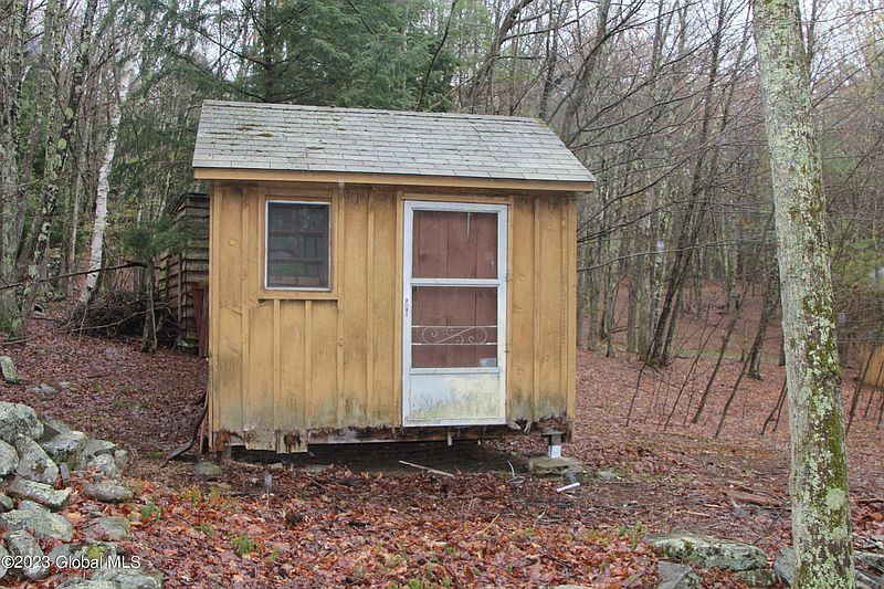 3rd image of 153 Martha Rock Road
