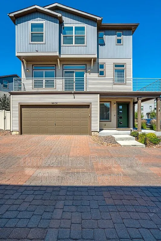 3 bed, 2.5 bath, 2200 sqft, $2,600 — Photo 3