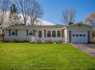 26 Jennie Ln, Gates, NY 14606