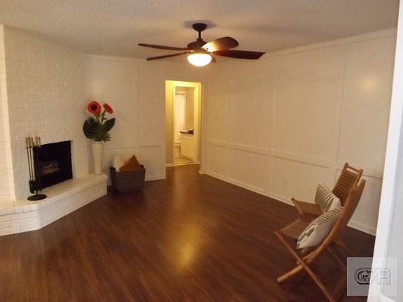 5th image of 229 6th Ave N