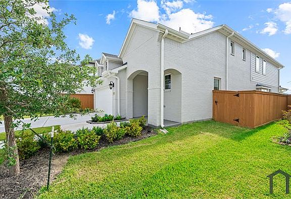 4th image of 721 Ocean Palms Dr
