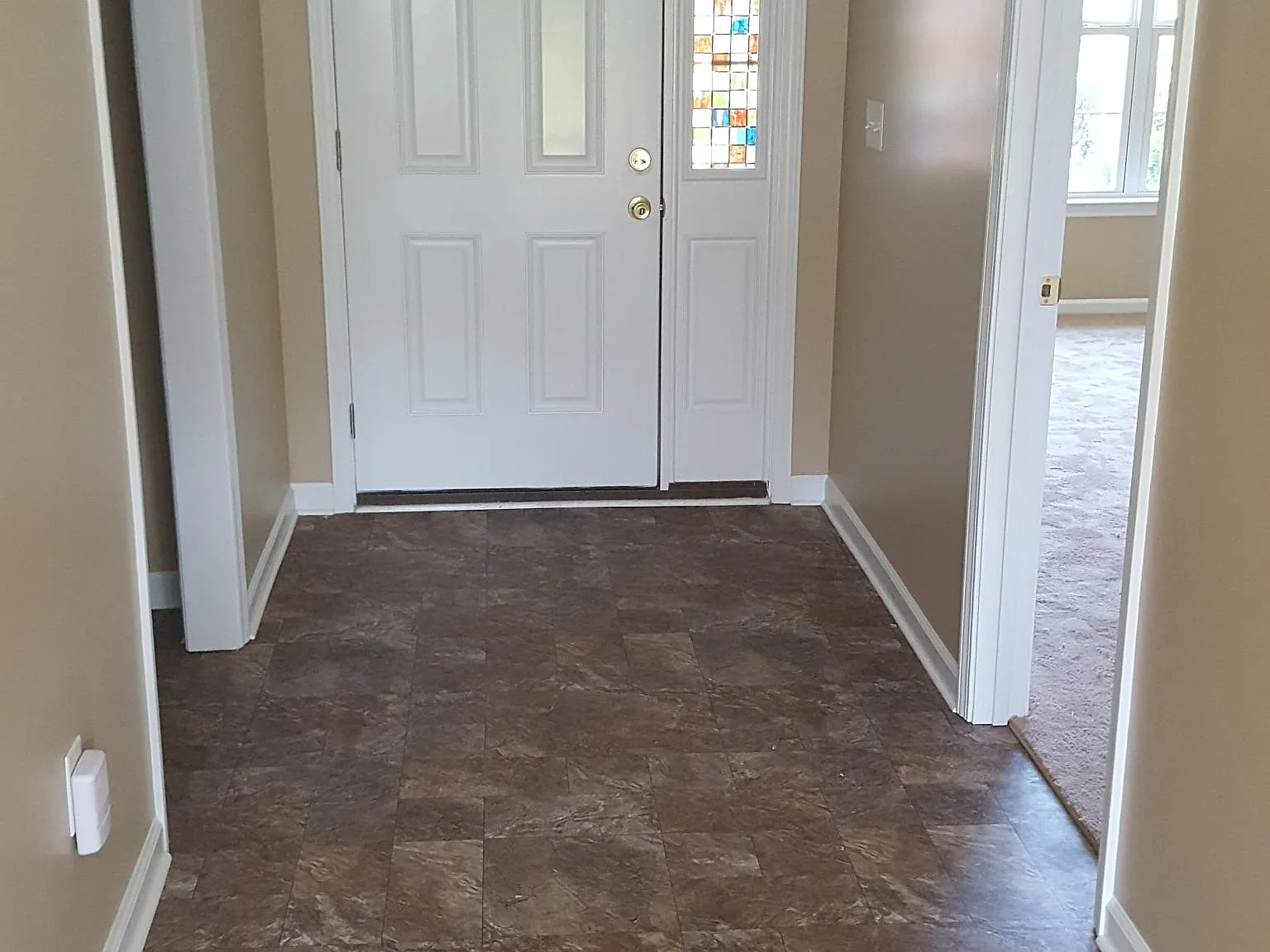 3 bed, 1305 sqft, $1,625 — Photo 4