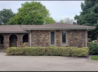 2903 Interlacken Dr, Springfield, IL 62704