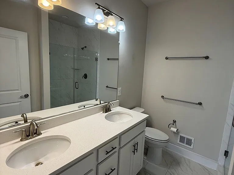115 Dickenson Dr — Photo 10