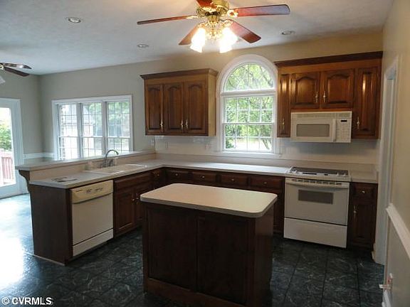 5th image of 8165 Candleberry Dr